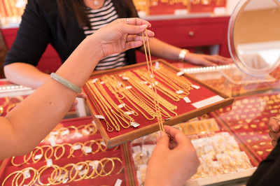 傳統(tǒng)金店如何借力飾品銷售，打造黃金消費新體驗